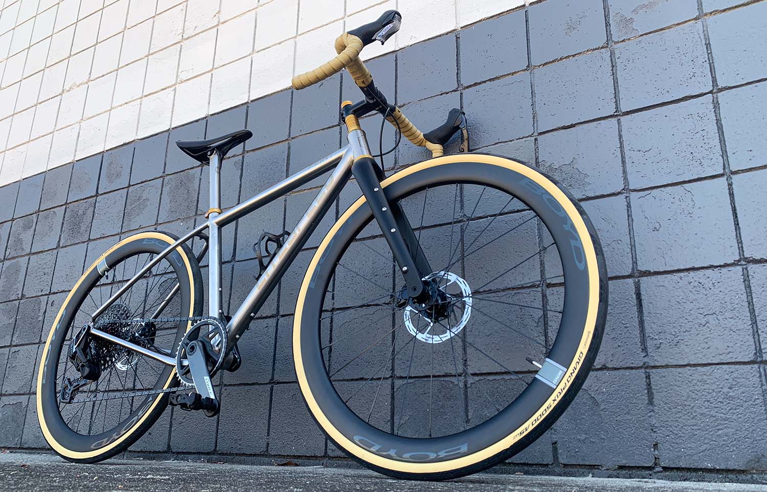 QR SR5 Aero Road Bike